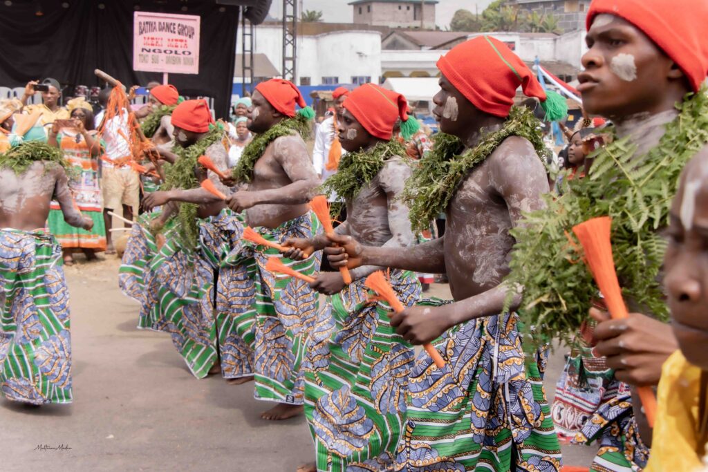 '' AFRICA IN MINIATURE"